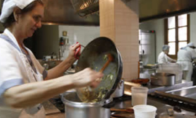 Un ejemplo de altruismo y solidaridad, que conquista por el estómago