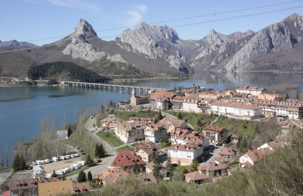 La montaña de Riaño y Mampodre corre contra el cáncer infantil en una carrera solidaria