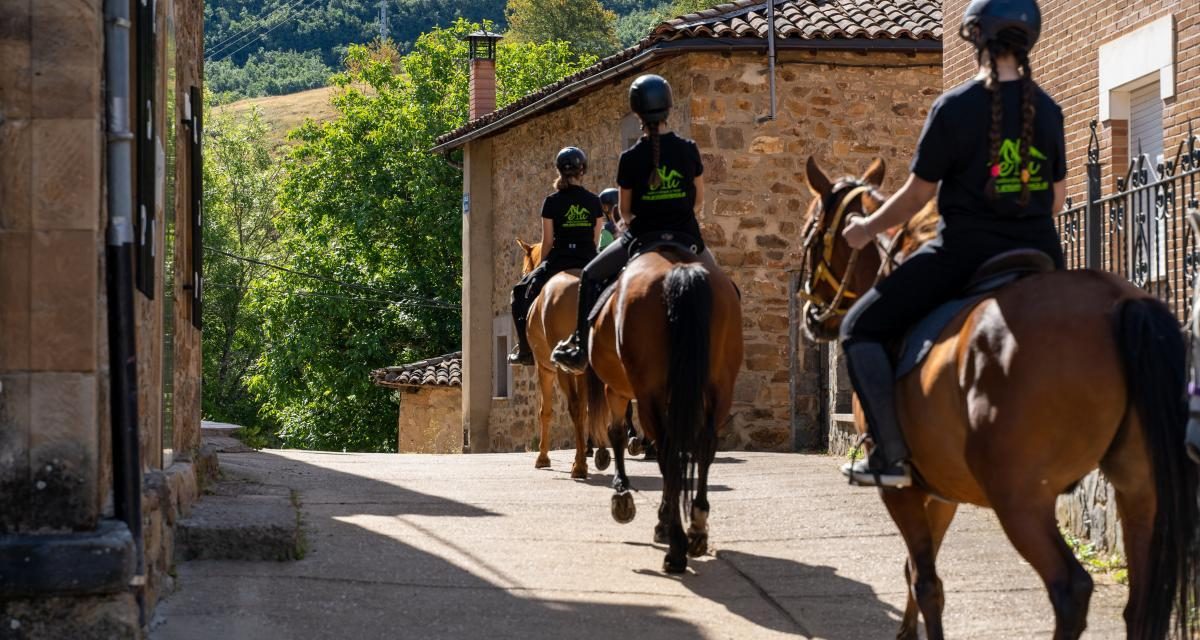 Turismo ecuestre y conexión con la tierra en el corazón de Morgovejo
