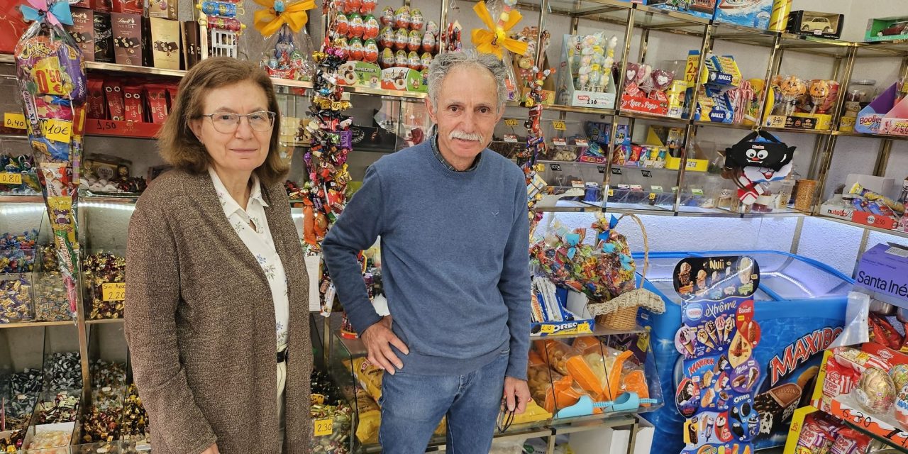 El adiós de Regalos y Frutos Secos Doly tras 40 años: la emblemática tienda del Órbigo busca un sucesor emprendedor