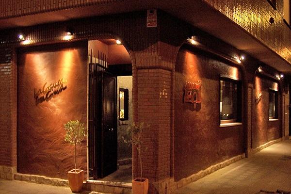 El Bar La Casuca by Sonríe recupera su esencia clásica en el barrio de La Palomera