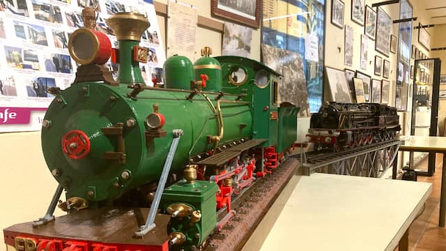 El Museo del Ferroviario de Cistierna impulsa la memoria histórica del tren y la promoción turística municipal